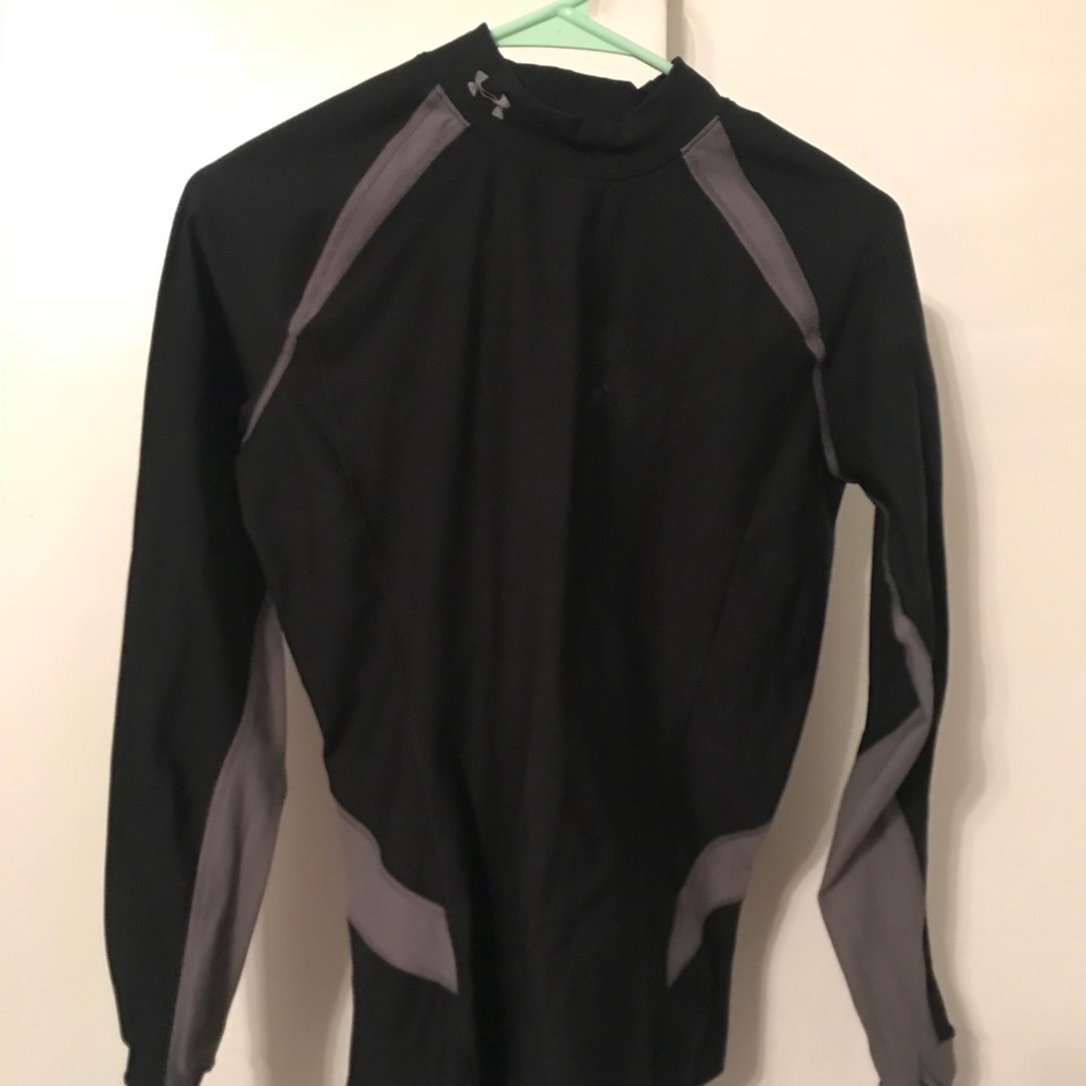 Large black and gray under armour coldgear